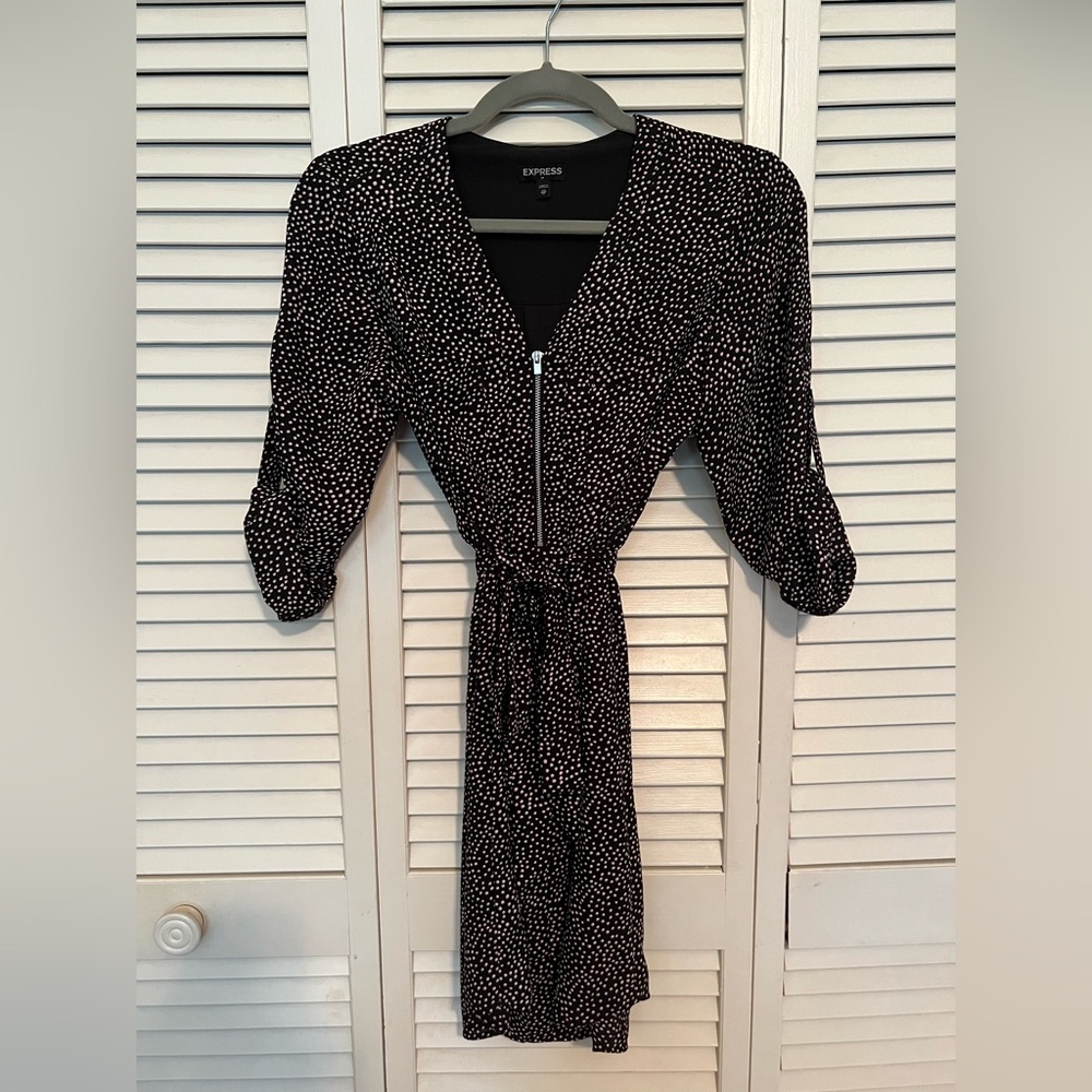 Express size xs long or short sleeve dress with tie at the waist.